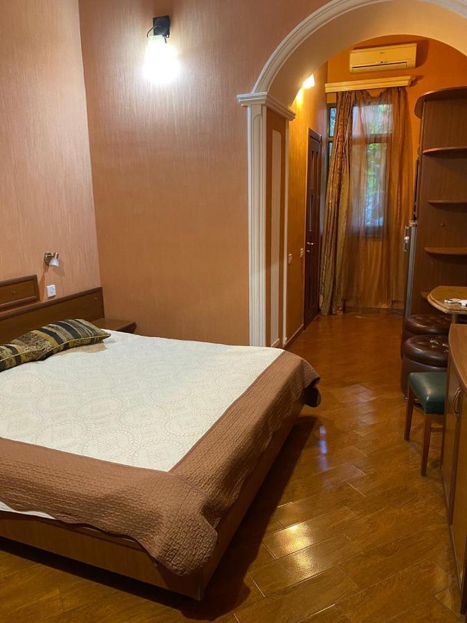 Hotel Pavo Tbilisi Esterno foto